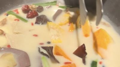 台北旅その１. 龍山寺と美味しい薬膳鍋